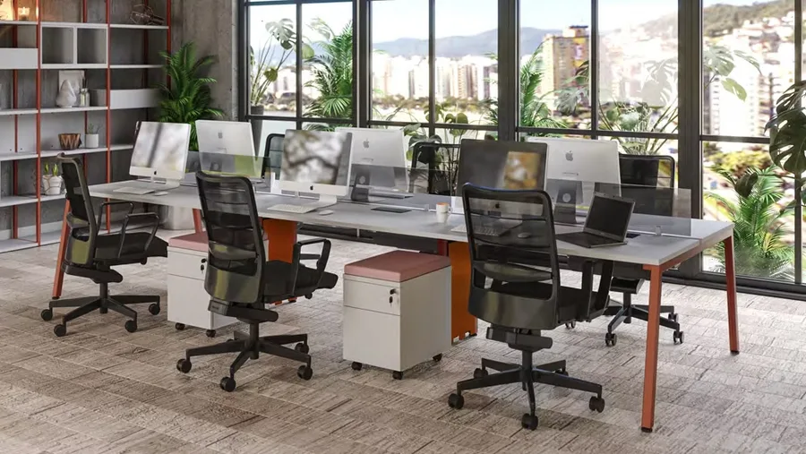 Plataformas de trabalho lineares com gaveteiros e monitores